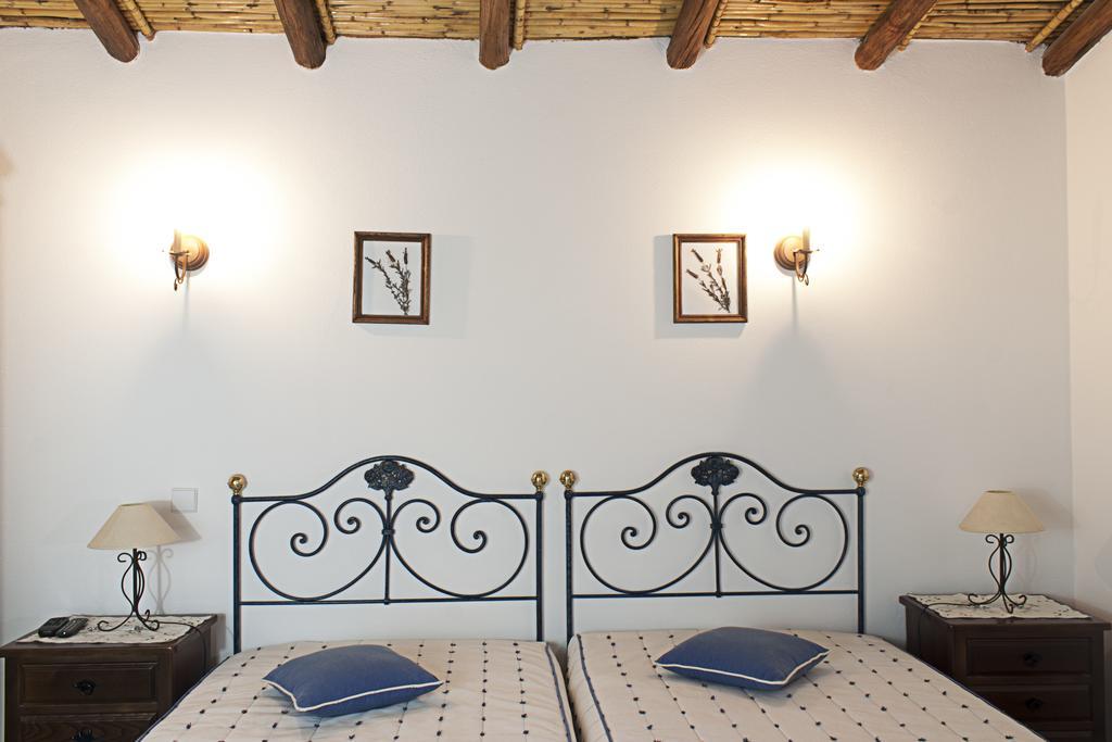 Hostal Monte dos Avós Querenca Habitación foto