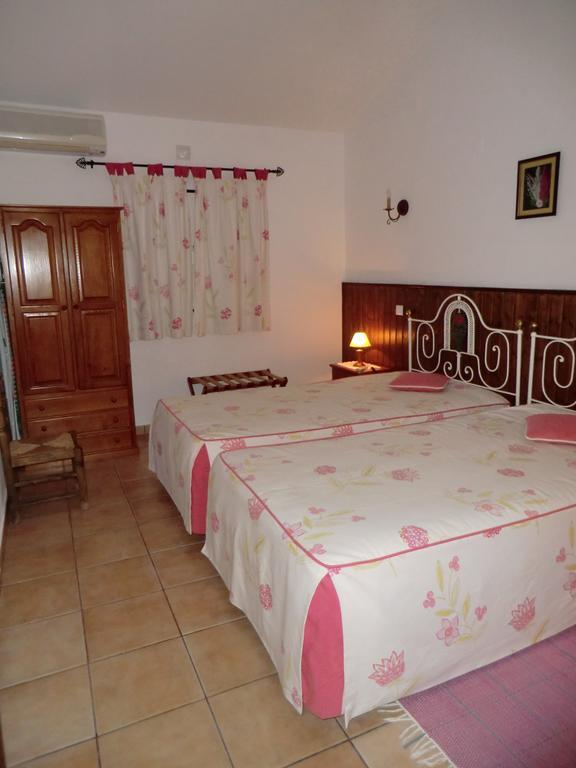 Hostal Monte dos Avós Querenca Habitación foto
