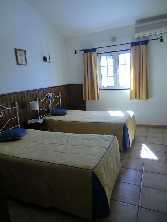 Hostal Monte dos Avós Querenca Habitación foto