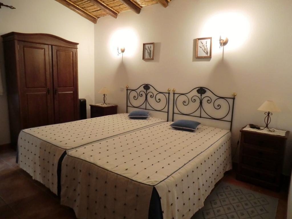 Hostal Monte dos Avós Querenca Habitación foto